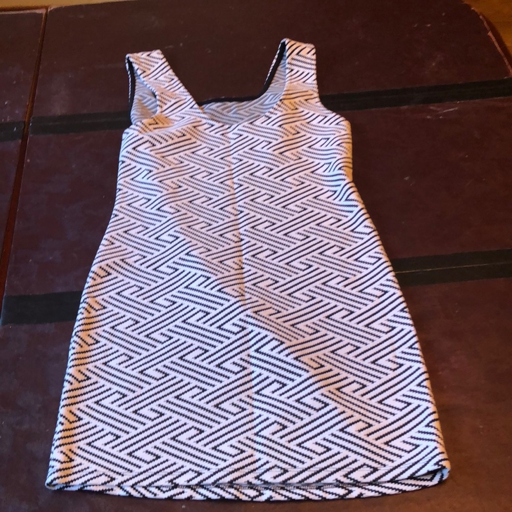 TOPSHOP aztec black white bodycon dress 6